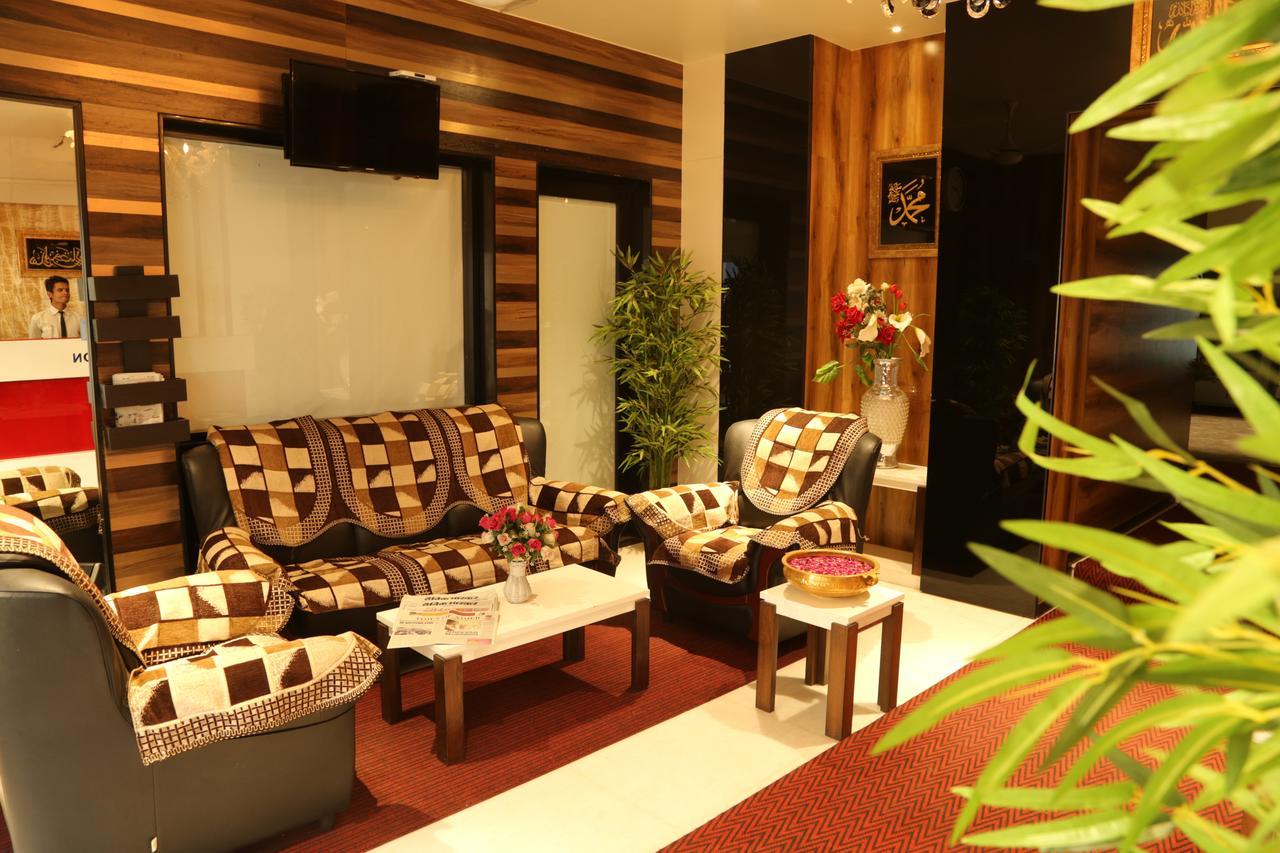 HOTEL MADNI ROYALE  Ajmer Bagian luar foto
